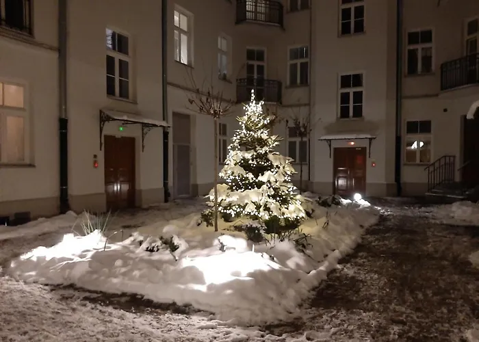 1 Syp, Kawa Vertuo, Kosmetyki Ada, 3 Min Metro Wilenska, By Visitwarsaw Apartments